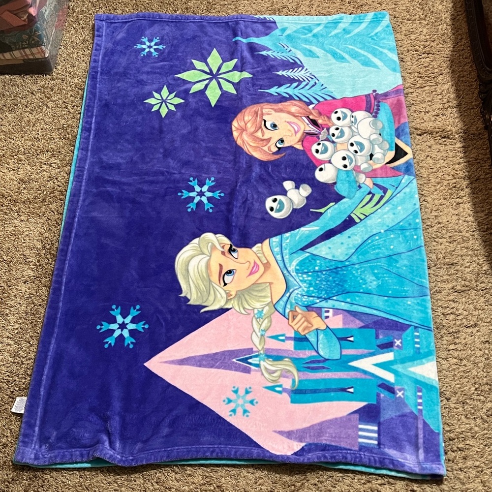 Disney Frozen Elsa Hanna Olaf Print Throw Blanket Warm Cozy Movie Night Comfy
